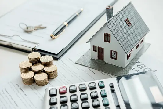 baurecht-recht-bau-gesetz-versicherung-haus-10 Welche Versicherungen sind unverzichtbar?